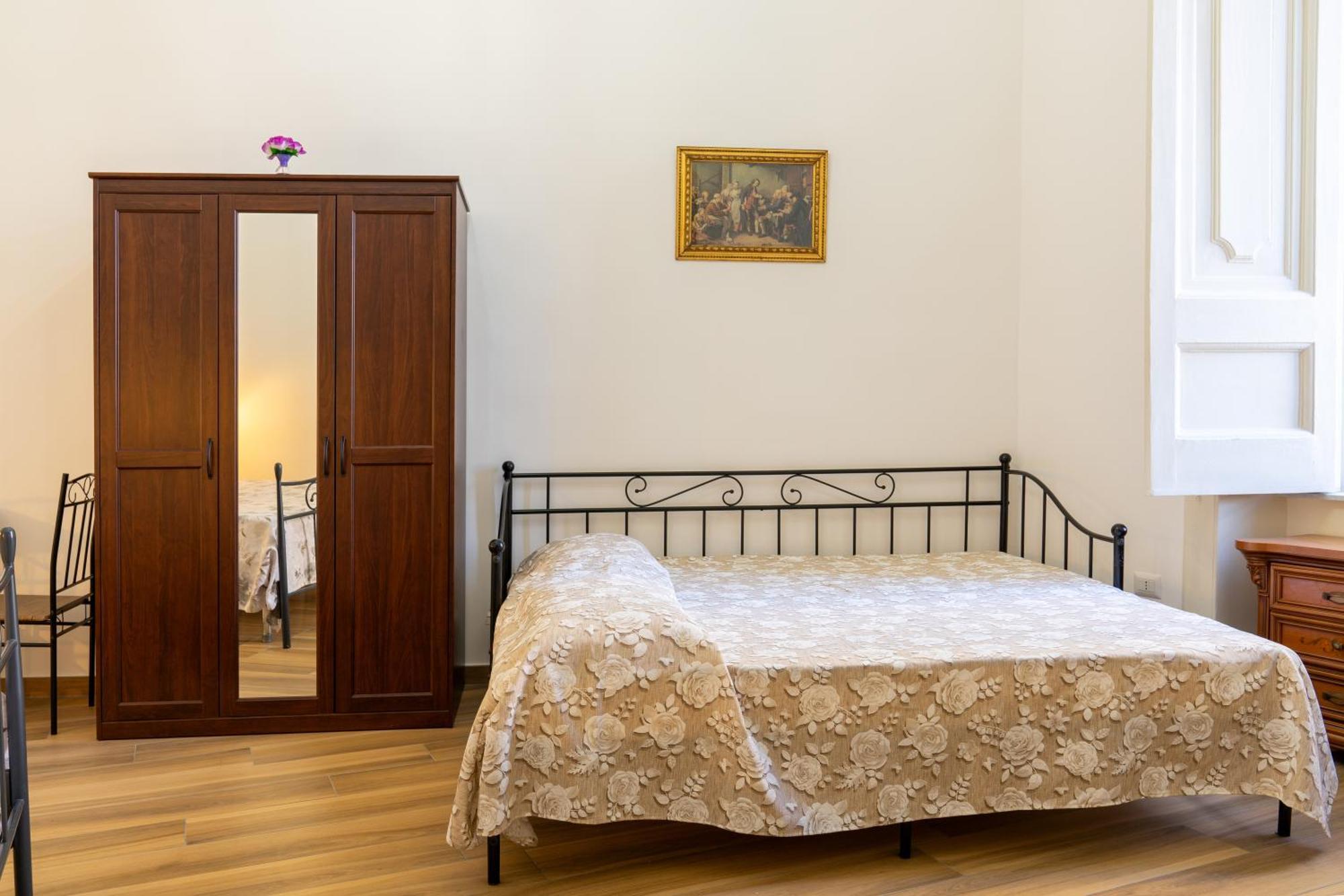 B&B Palazzo Sersale Napoli Exterior foto